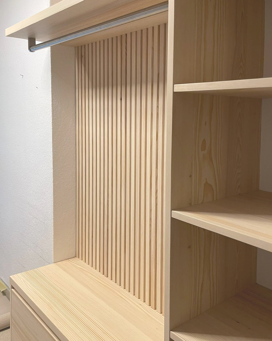 Garderobe maßgefertigt