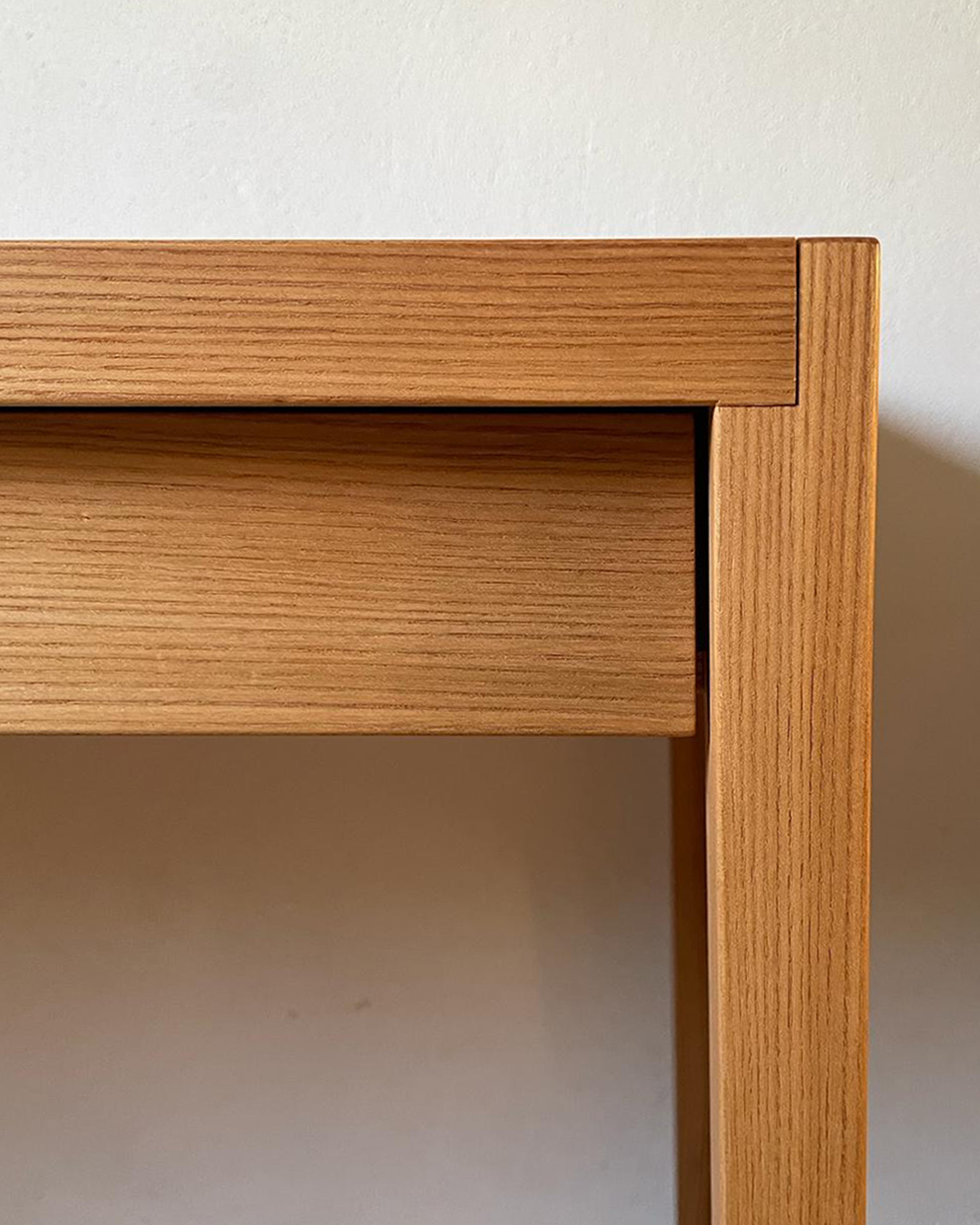 Schreibtisch maßgefertigt